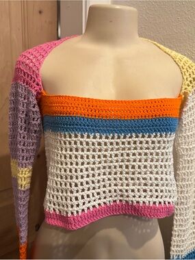 Scarlet and Sam Multi-Color Crochet Women's bell sleeves crop top Sweater Sz S